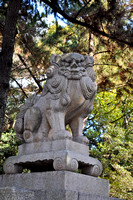 Gaurdian statue near Wakayama Castle