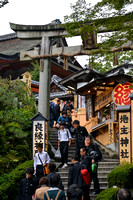 Jishu Jinja (地主神社)