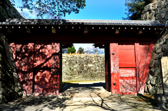 Red gates to Wakayama Castle